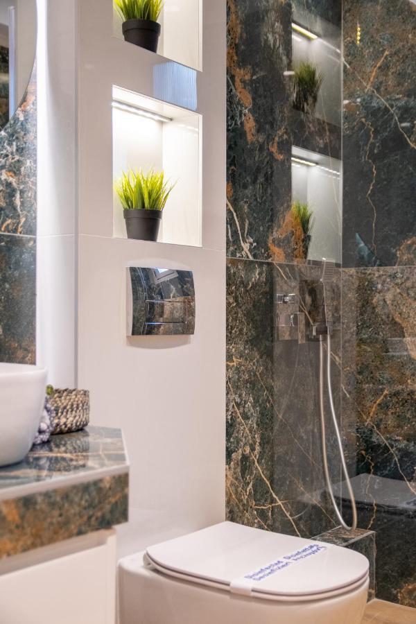 Sithoniars Luxury Ground Floor Apartment With Private Garden Неос-Мармарас Екстер'єр фото