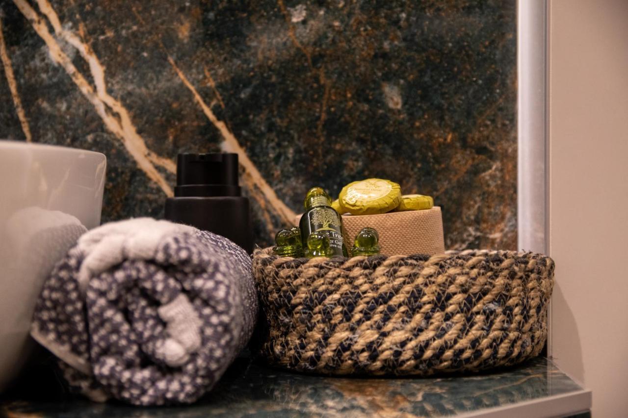 Sithoniars Luxury Ground Floor Apartment With Private Garden Неос-Мармарас Екстер'єр фото