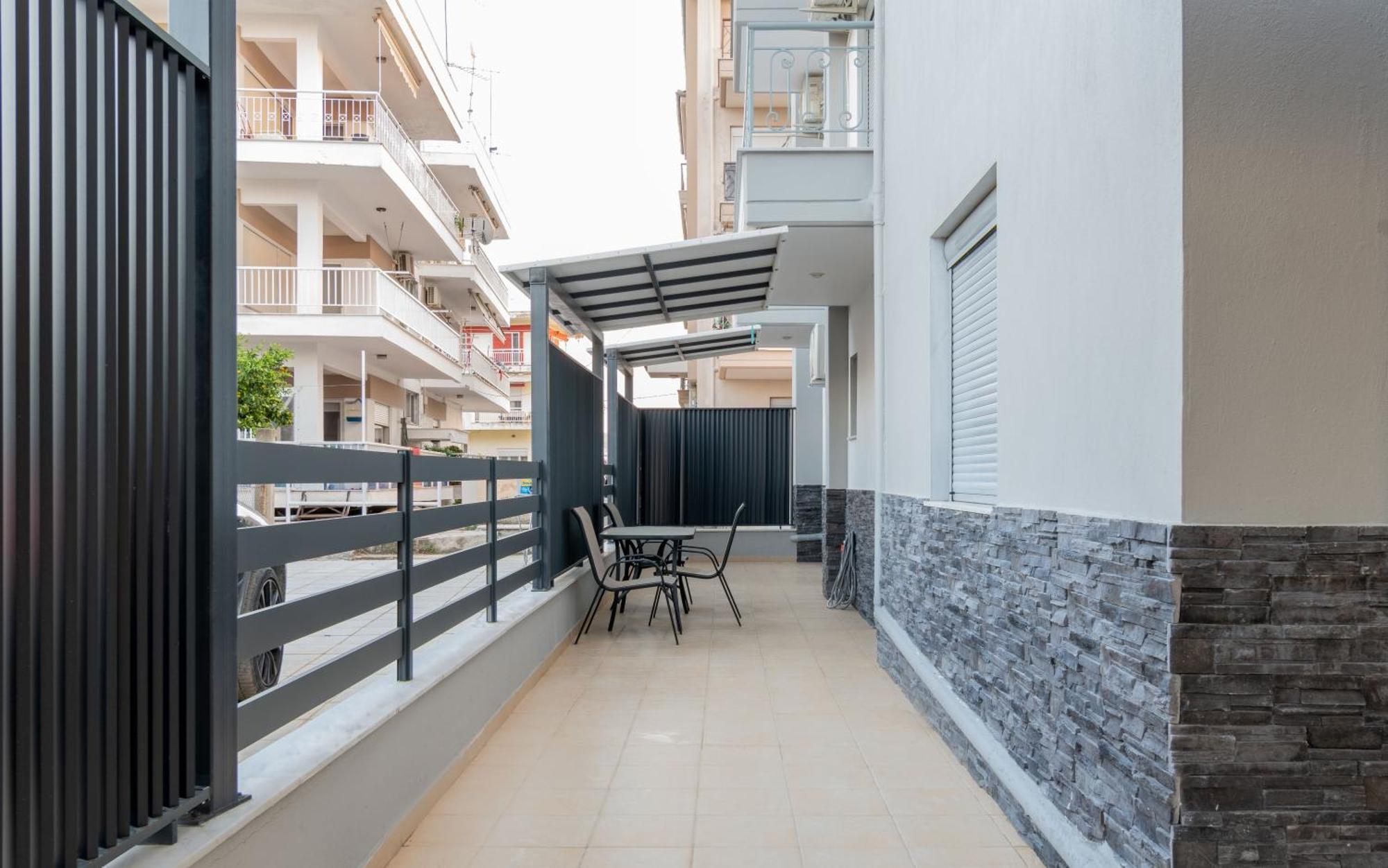 Sithoniars Luxury Ground Floor Apartment With Private Garden Неос-Мармарас Екстер'єр фото