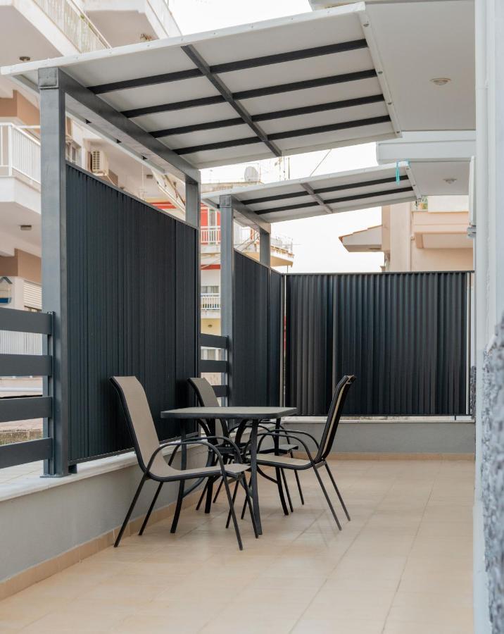 Sithoniars Luxury Ground Floor Apartment With Private Garden Неос-Мармарас Екстер'єр фото